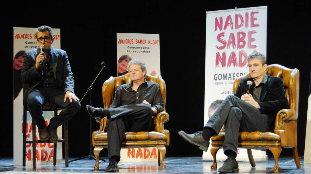 Andreu Buenafuente presenta el espectáculo 'Nadie sabe nada' en compañía de Cano y Fesser.