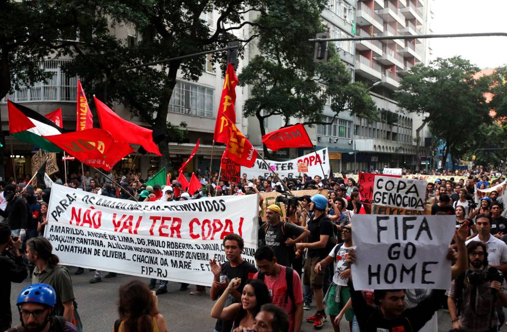Protesta contra la Copa en Copacabana. Protesta en apertura del mundial